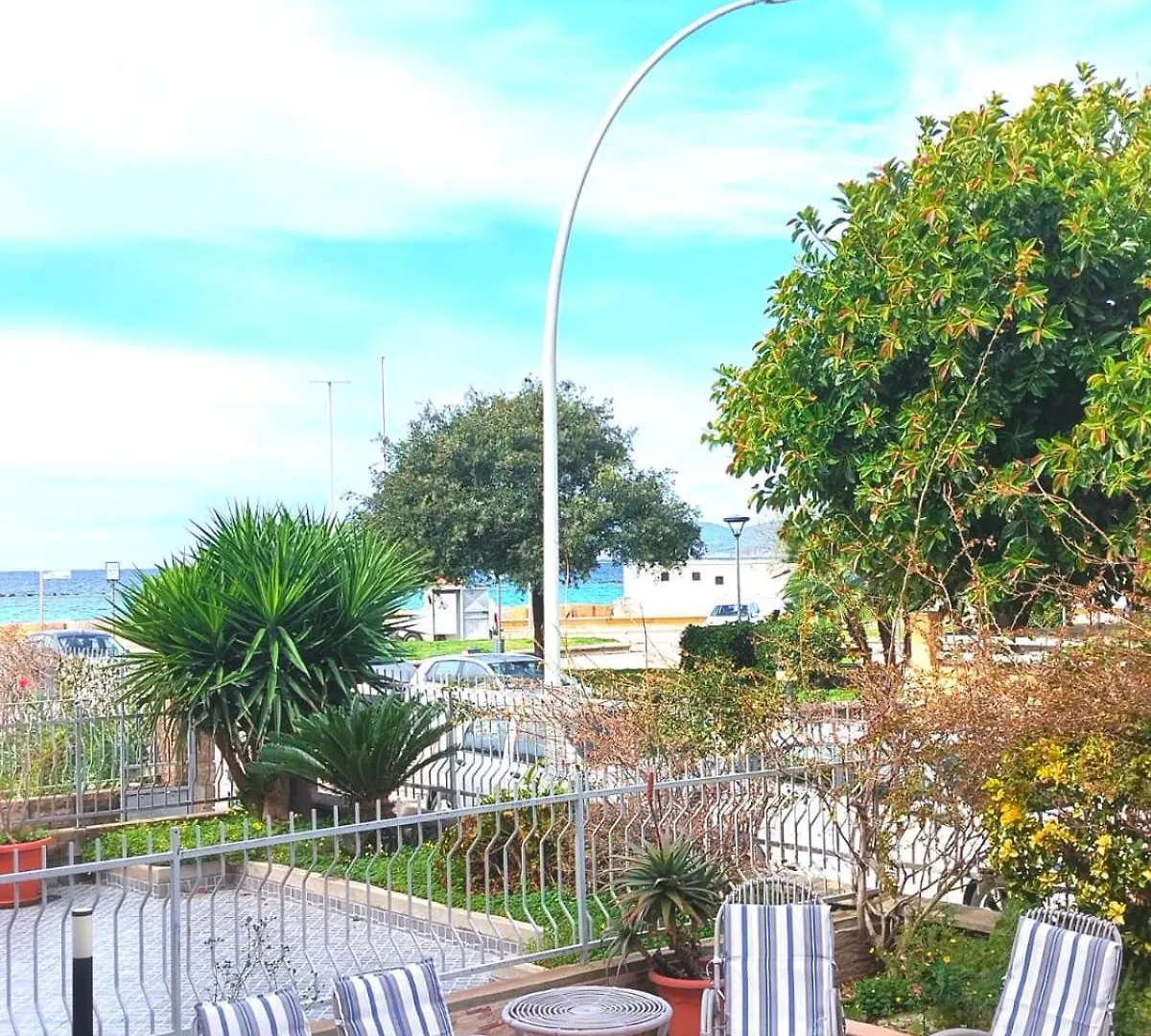 Appartamento Con Terrazza 50Mt Dal Mare location